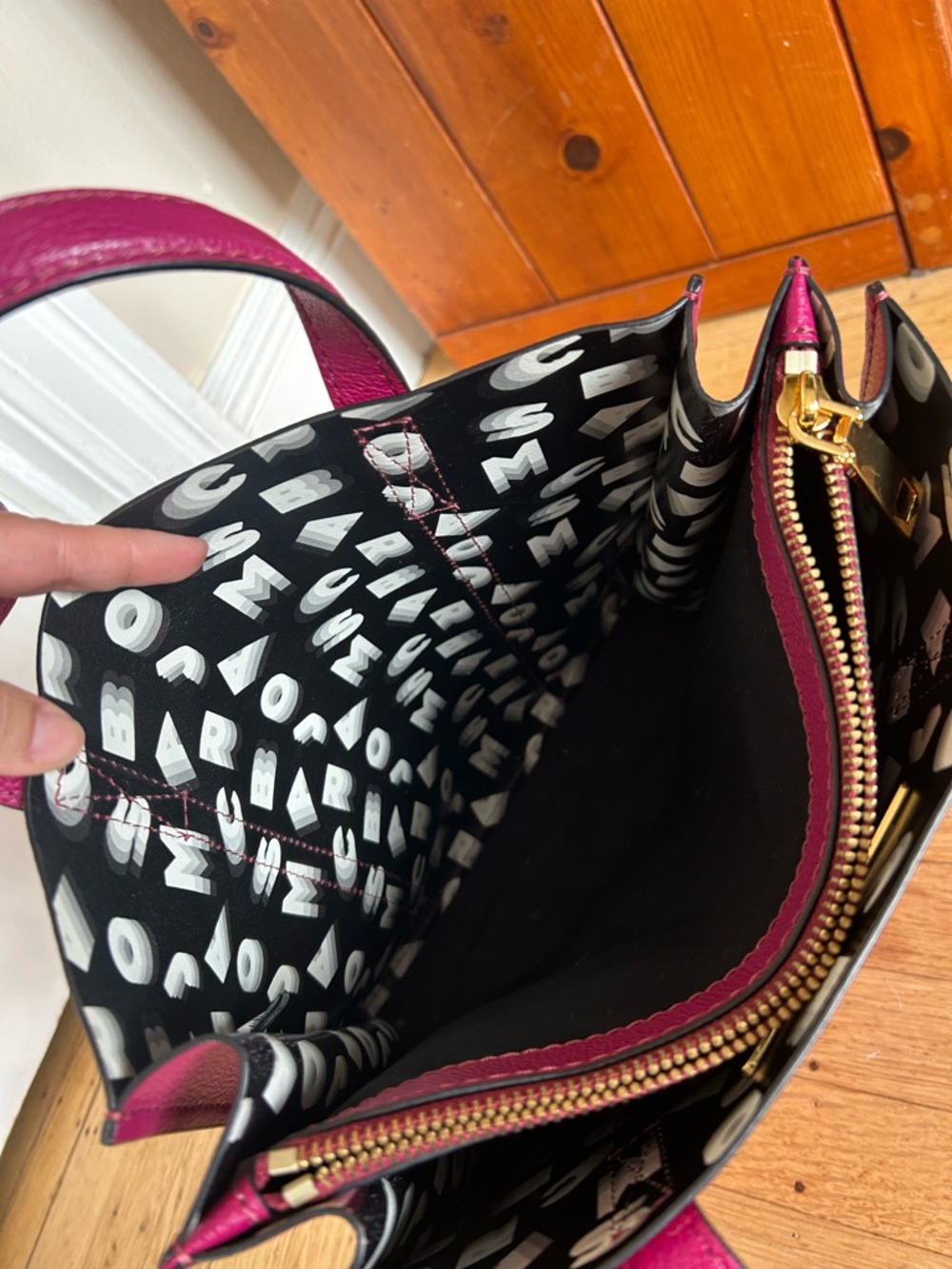 Marc Jacobs Fuchsia Pebbled Leather Tote - Picture 4 of 11